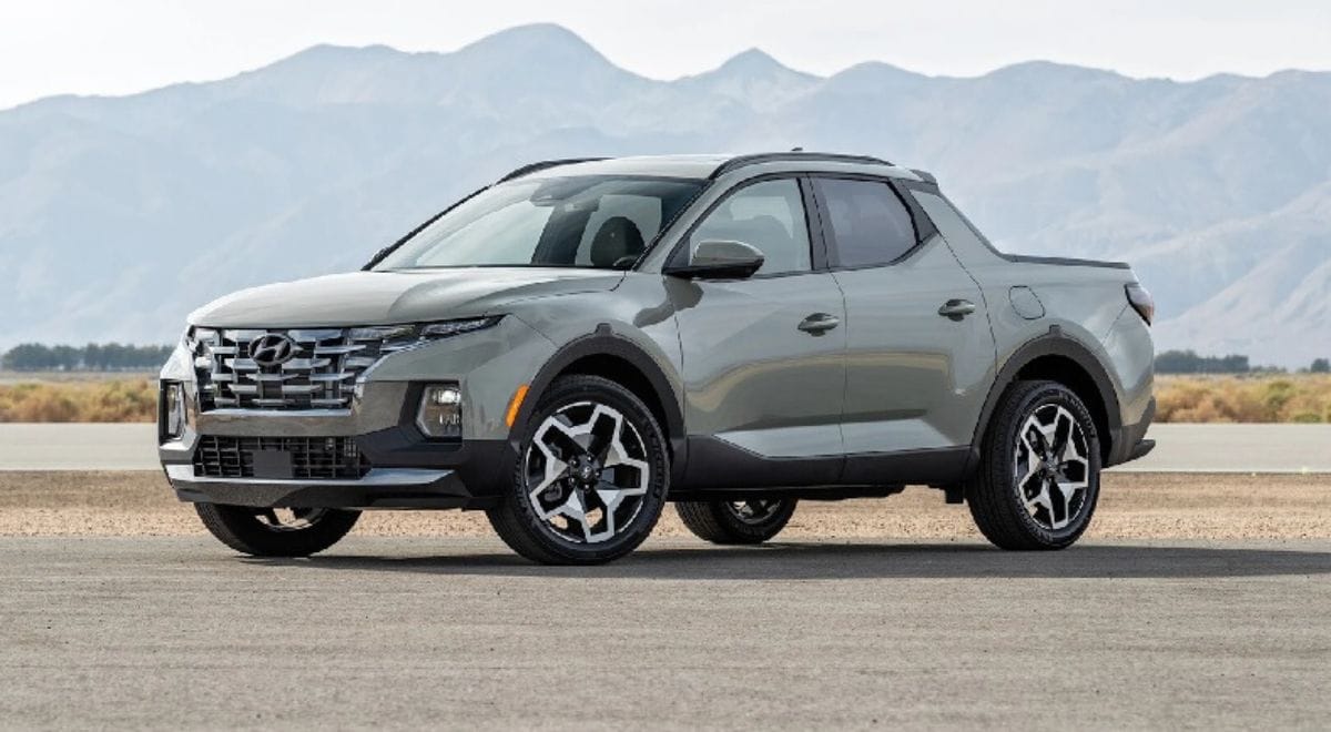 Hyundai Santa Cruz compact pickup blending crossover styling with small truck utility