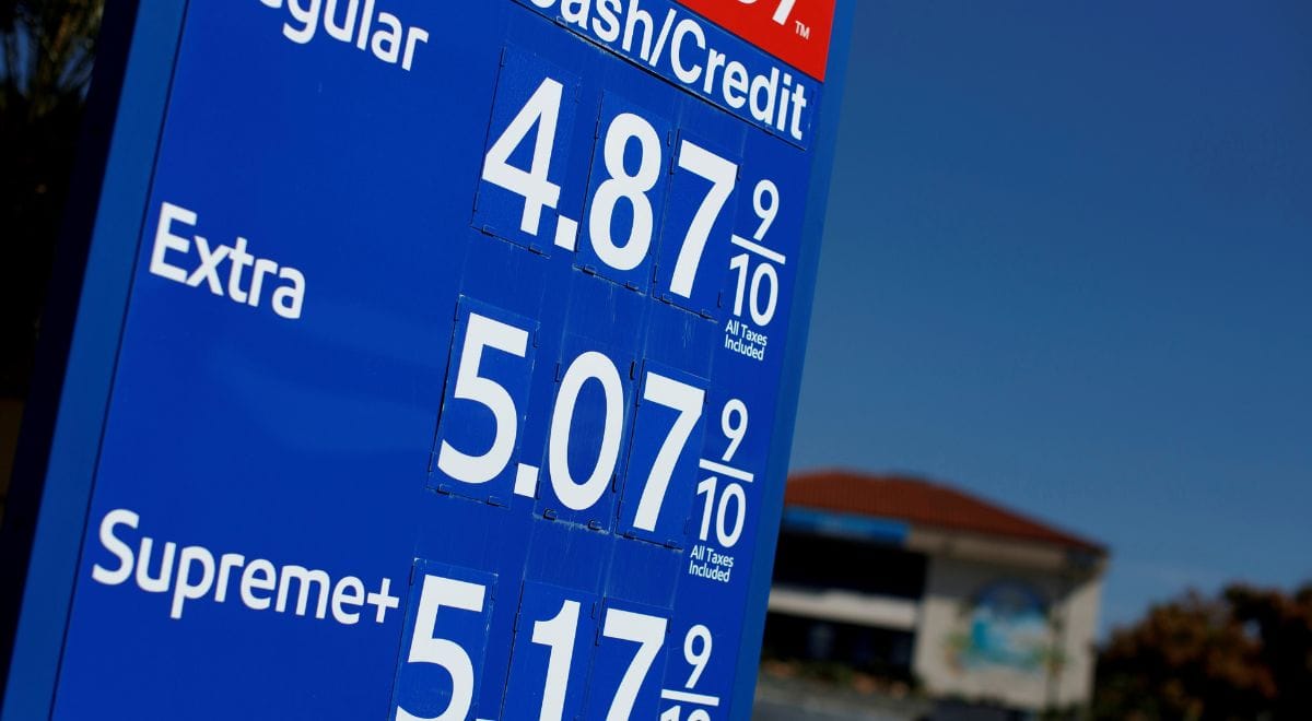 Gas pump showing skyrocketing prices in the US